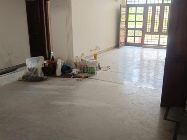 3 BHK Independent Builder Floor in Sector 23 for rent Gurgaon. The reference number is 19983574