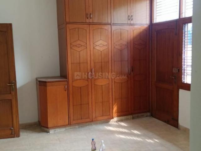 3 BHK Independent Builder Floor in Sector 23 for rent Gurgaon. The reference number is 20915792