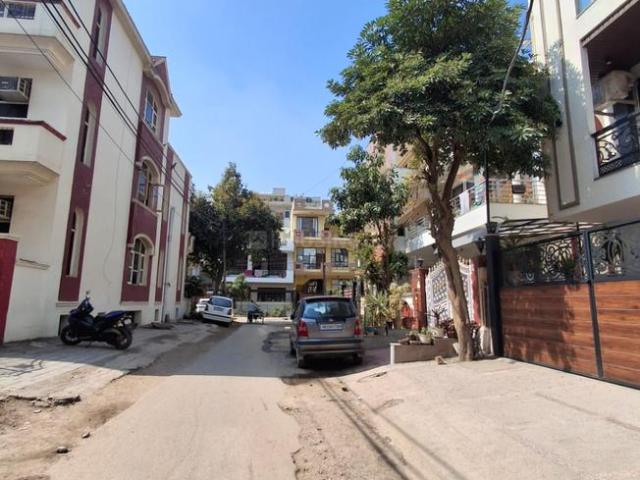 3 BHK Independent Builder Floor in Sector 23A for resale Gurgaon. The reference number is 20039772