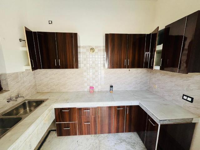 3 BHK Independent Builder Floor in Sector 21 for rent Panchkula. The reference number is 21186054