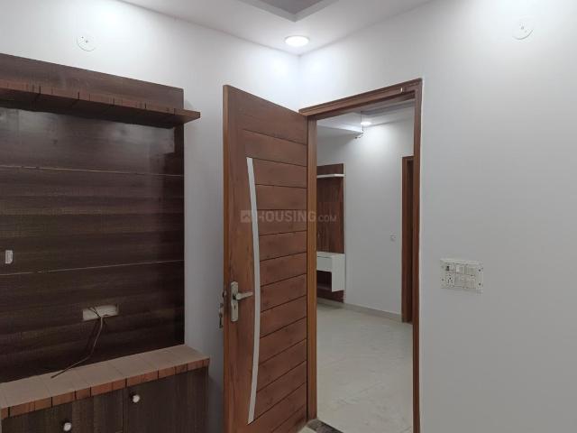 3 BHK Independent Builder Floor in Sector 22 Rohini for rent New Delhi. The reference number is 19879115