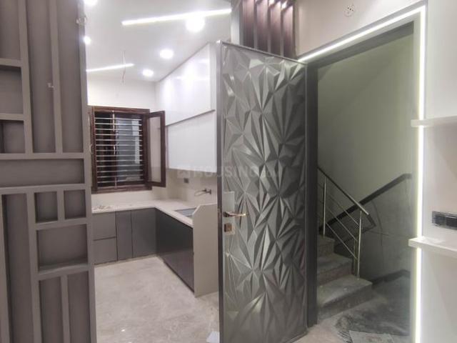 3 BHK Independent Builder Floor in Sector 22 Rohini for rent New Delhi. The reference number is 21082890