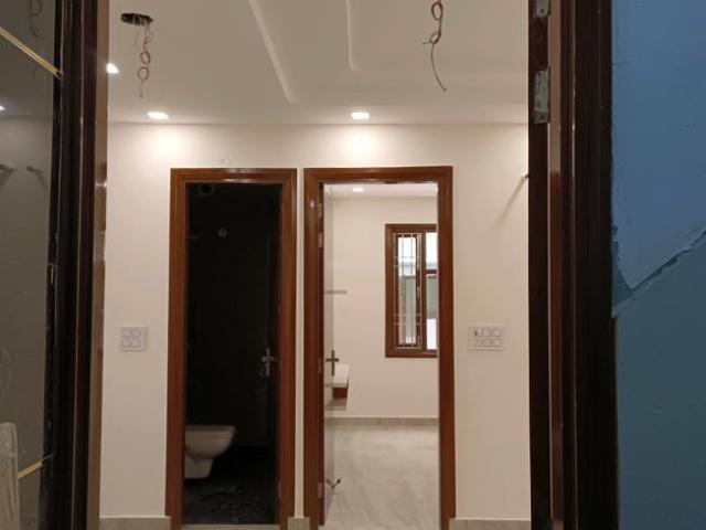 3 BHK Independent Builder Floor in Sector 24 Rohini for rent New Delhi. The reference number is 16536172
