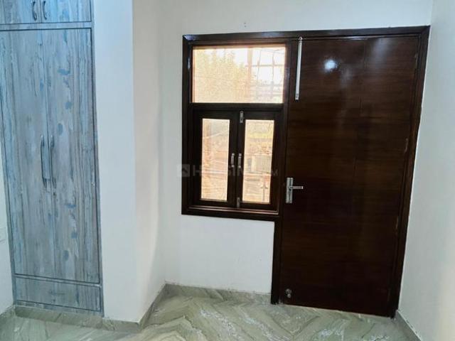 3 BHK Independent Builder Floor in Sector 24 Rohini for rent New Delhi. The reference number is 19878583