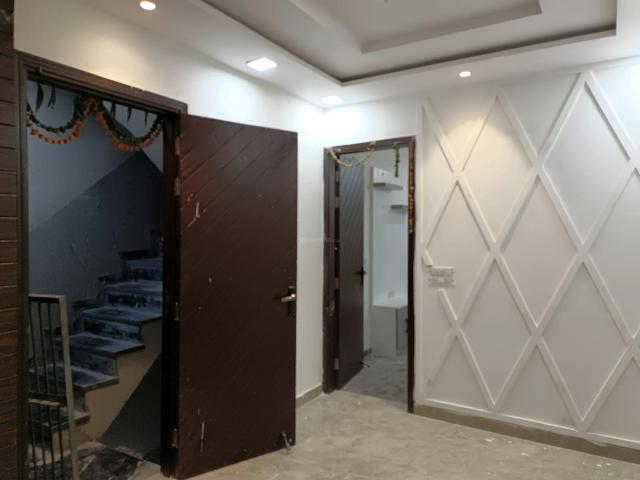 3 BHK Independent Builder Floor in Sector 24 Rohini for rent New Delhi. The reference number is 10713702
