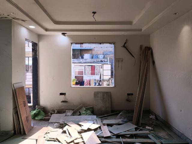 3 BHK Independent Builder Floor in Sector 24 Rohini for resale New Delhi. The reference number is 19570453