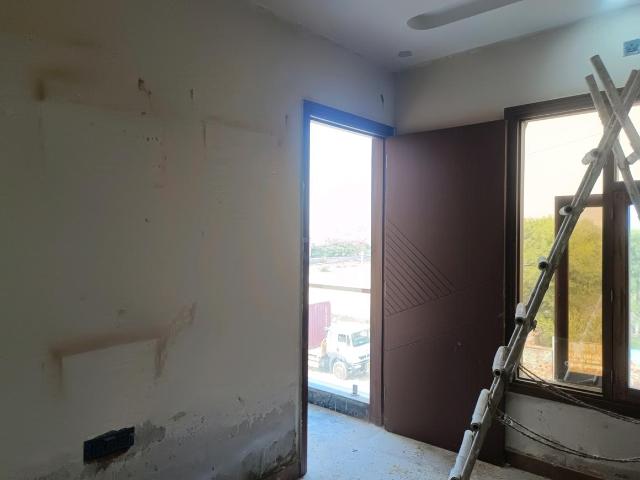 3 BHK Independent Builder Floor in Sector 25 Rohini for resale New Delhi. The reference number is 21140768