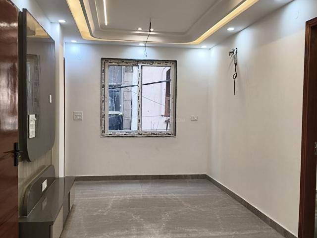 4 BHK Independent Builder Floor in Rohini Sector 28 for resale New Delhi. The reference number is 19437009