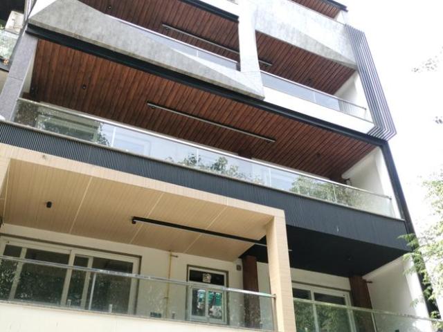 4 BHK Independent Builder Floor in Sector 3 Dwarka for resale New Delhi. The reference number is 20262516