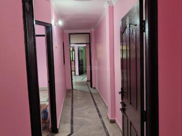 3 BHK Independent Builder Floor in Shahdara for rent New Delhi. The reference number is 20437063