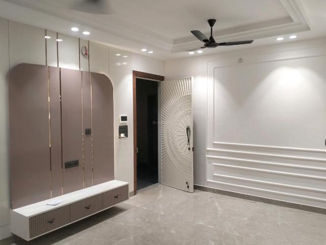 3 BHK Independent Builder Floor in Shahdara for resale New Delhi. The reference number is 19913885