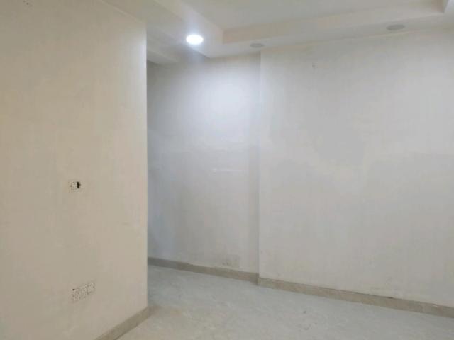 3 BHK Independent Builder Floor in Shakurpur for resale New Delhi. The reference number is 18824113