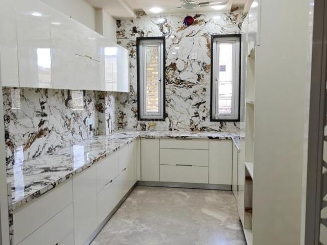 3 BHK Independent Builder Floor in Shalimar Bagh for rent New Delhi. The reference number is 16523543
