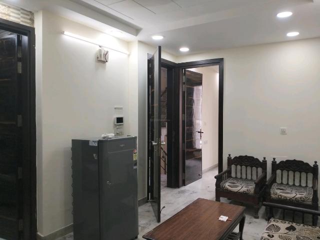 3 BHK Independent Builder Floor in Shalimar Bagh for rent New Delhi. The reference number is 17618498