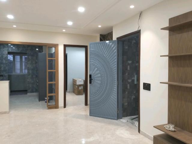3 BHK Independent Builder Floor in Shalimar Bagh for rent New Delhi. The reference number is 19765992