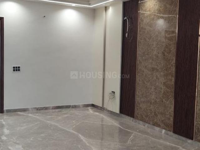 3 BHK Independent Builder Floor in Shalimar Bagh for rent New Delhi. The reference number is 20067021