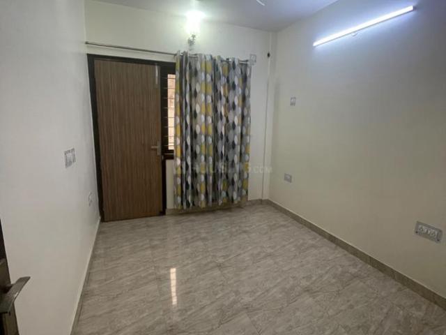3 BHK Independent Builder Floor in Shalimar Bagh for rent New Delhi. The reference number is 20805840