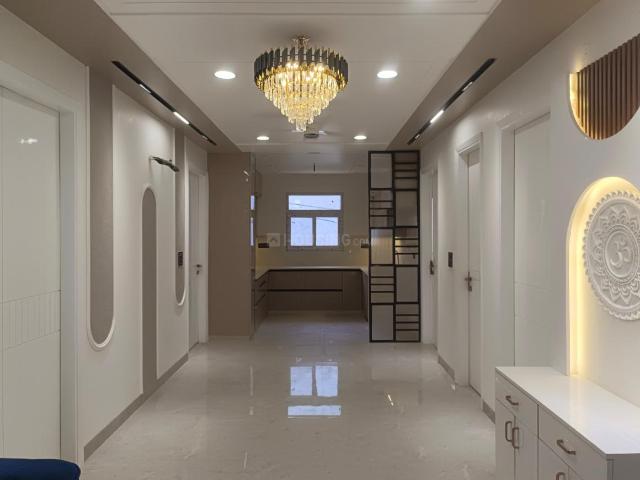 3 BHK Independent Builder Floor in Shalimar Bagh for resale New Delhi. The reference number is 20905290