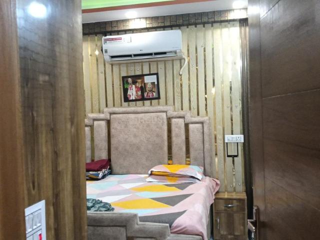 3 BHK Independent Builder Floor in Shalimar Garden for resale Ghaziabad. The reference number is 20768920