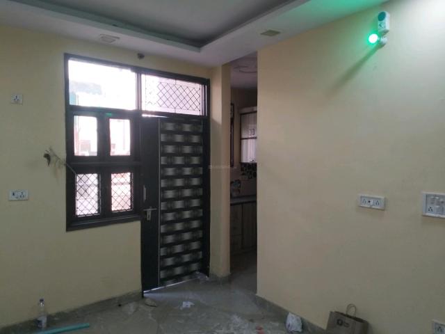 3 BHK Independent Builder Floor in Shastri Nagar for rent New Delhi. The reference number is 19726195