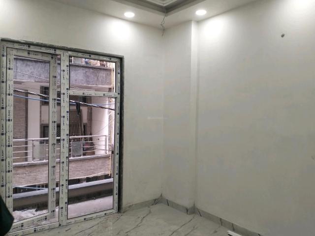 3 BHK Independent Builder Floor in Shastri Nagar for rent New Delhi. The reference number is 20086408