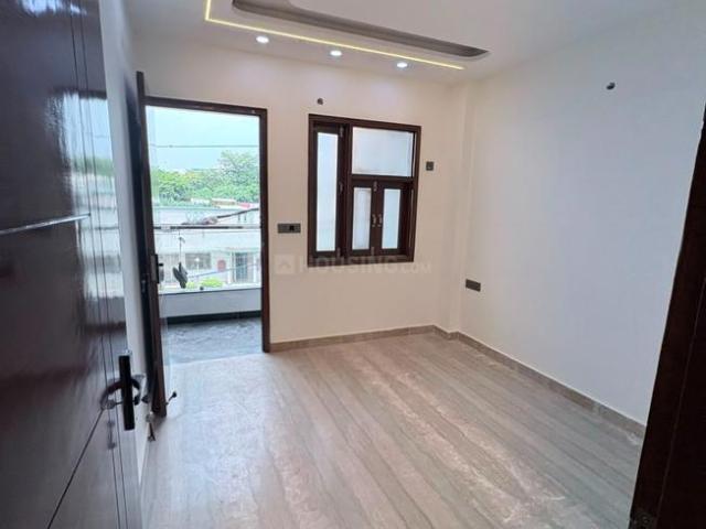 3 BHK Independent Builder Floor in Shastri Nagar for rent New Delhi. The reference number is 20910148