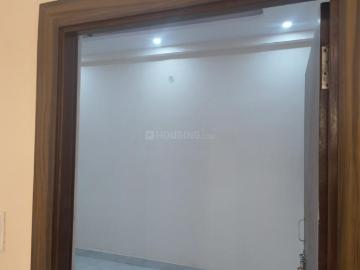 3 BHK Independent Builder Floor in Shastri Nagar for resale Ghaziabad. The reference number is 20060738