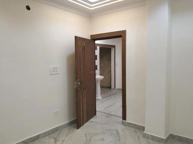 3 BHK Independent Builder Floor in Shastri Nagar for resale New Delhi. The reference number is 19700063