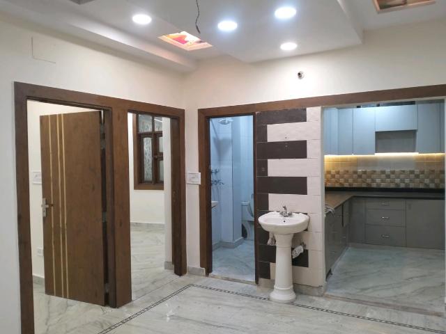 3 BHK Independent Builder Floor in Shastri Nagar for resale New Delhi. The reference number is 19881263
