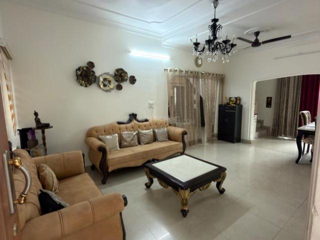 3 BHK Independent Builder Floor in Sheikh Sarai for rent New Delhi. The reference number is 20691235