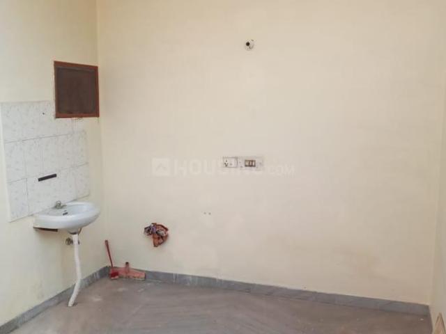 3 BHK Independent Builder Floor in Sikandra for rent Agra. The reference number is 8042607