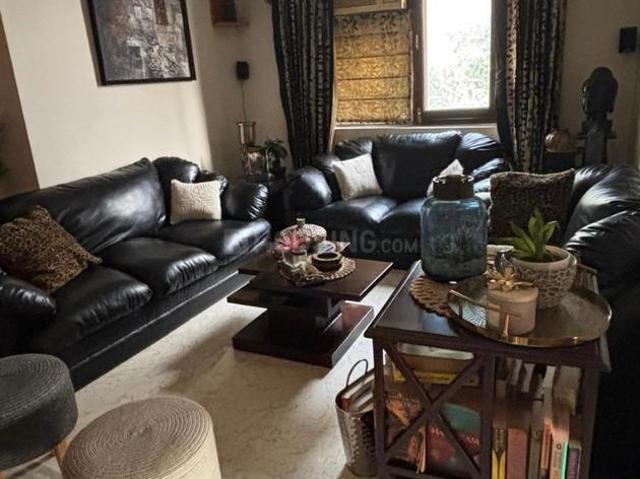3 BHK Independent Builder Floor in South Extension I for resale New Delhi. The reference number is 19782641