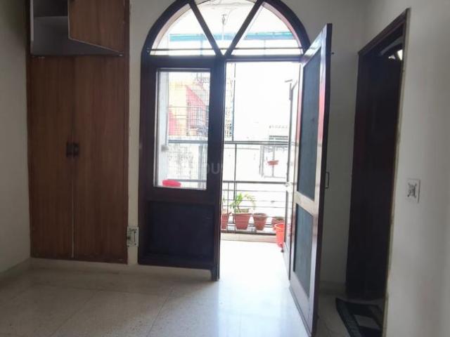 3 BHK Independent Builder Floor in South Extension II for rent New Delhi. The reference number is 20585956