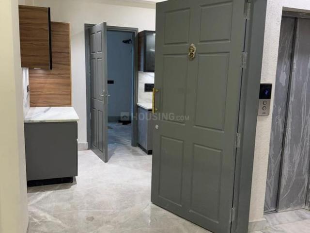 3 BHK Independent Builder Floor in South Extension II for resale New Delhi. The reference number is 18791028