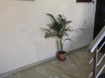 3 BHK Independent Builder Floor in South Extension II for resale New Delhi. The reference number is 19652287