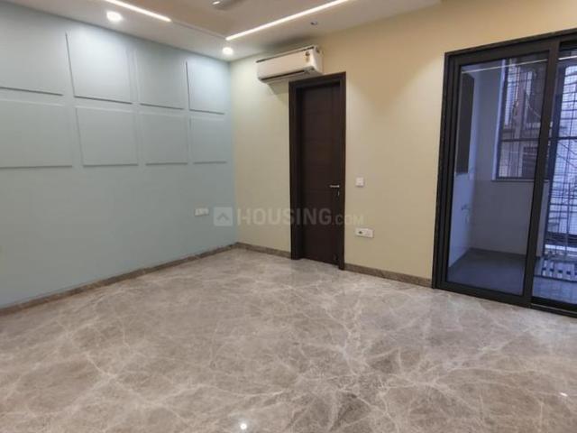 3 BHK Independent Builder Floor in South Extension II for resale New Delhi. The reference number is 20392690