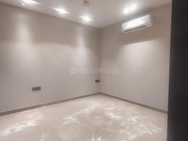 3 BHK Independent Builder Floor in South Extension II for resale New Delhi. The reference number is 20555876