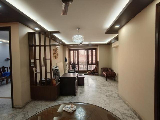 3 BHK Independent Builder Floor in South Extension II for resale New Delhi. The reference number is 20880254