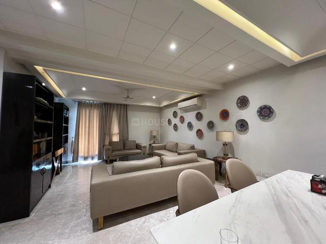 3 BHK Independent Builder Floor in South Extension II for resale New Delhi. The reference number is 21028247