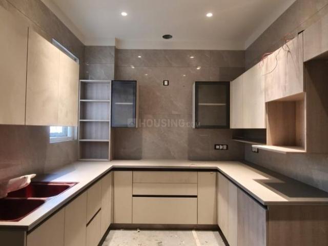 3 BHK Independent Builder Floor in South Extension II for resale New Delhi. The reference number is 21257148