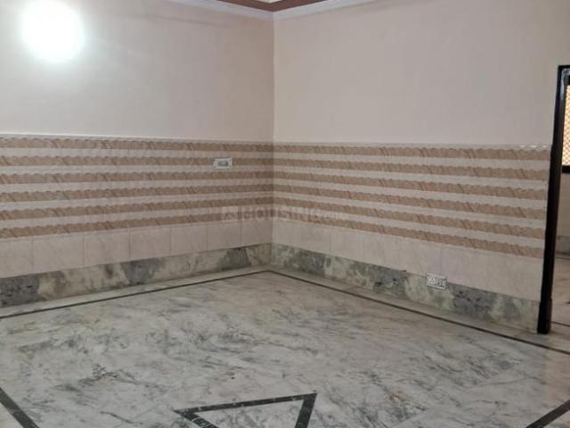 3 BHK Independent Builder Floor in Tagore Garden Extension for rent New Delhi. The reference number is 20960626