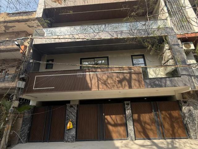 3 BHK Independent Builder Floor in Tagore Garden Extension for resale New Delhi. The reference number is 19797532