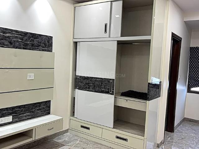 3 BHK Independent Builder Floor in Tilak Nagar for resale New Delhi. The reference number is 19978601