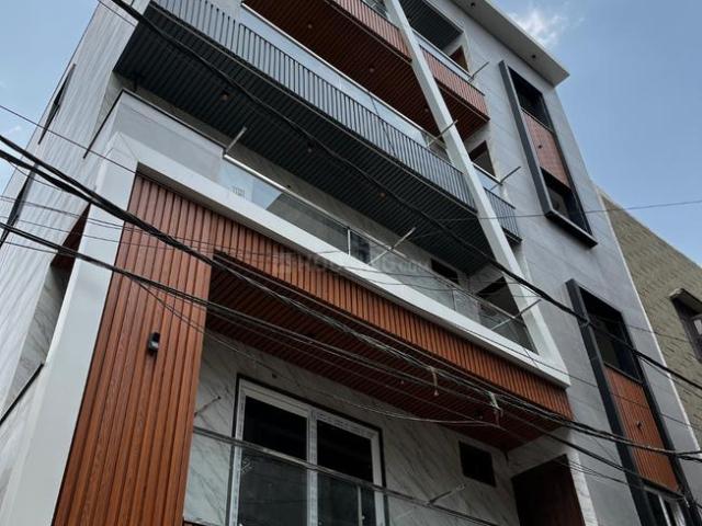 3 BHK Independent Builder Floor in Tri Nagar for resale New Delhi. The reference number is 20485696