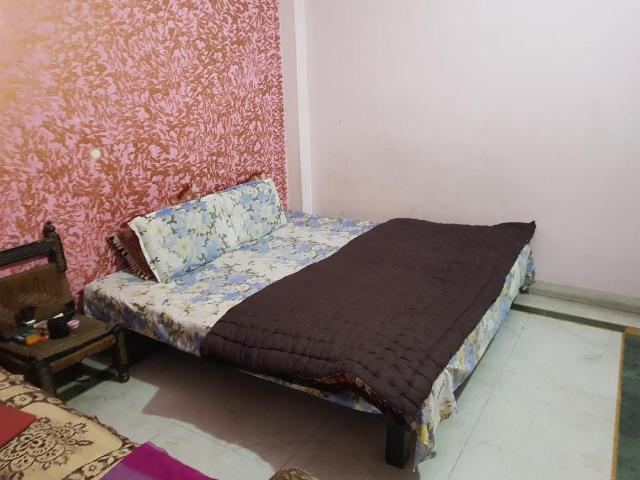 3 BHK Independent Builder Floor in Uttam Nagar for rent New Delhi. The reference number is 8063713