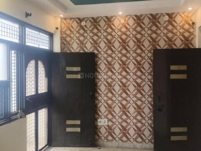 3 BHK Independent Builder Floor in Uttam Nagar for rent New Delhi. The reference number is 20437017