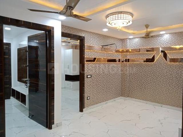 3 BHK Independent Builder Floor in Uttam Nagar for resale New Delhi. The reference number is 8922331