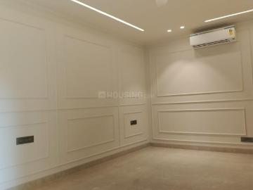 3 BHK Independent Builder Floor in Uday Park for resale New Delhi. The reference number is 19892748