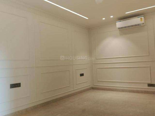 3 BHK Independent Builder Floor in Uday Park for resale New Delhi. The reference number is 19892748