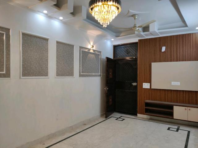 3 BHK Independent Builder Floor in Indirapuram for resale Ghaziabad. The reference number is 19270203